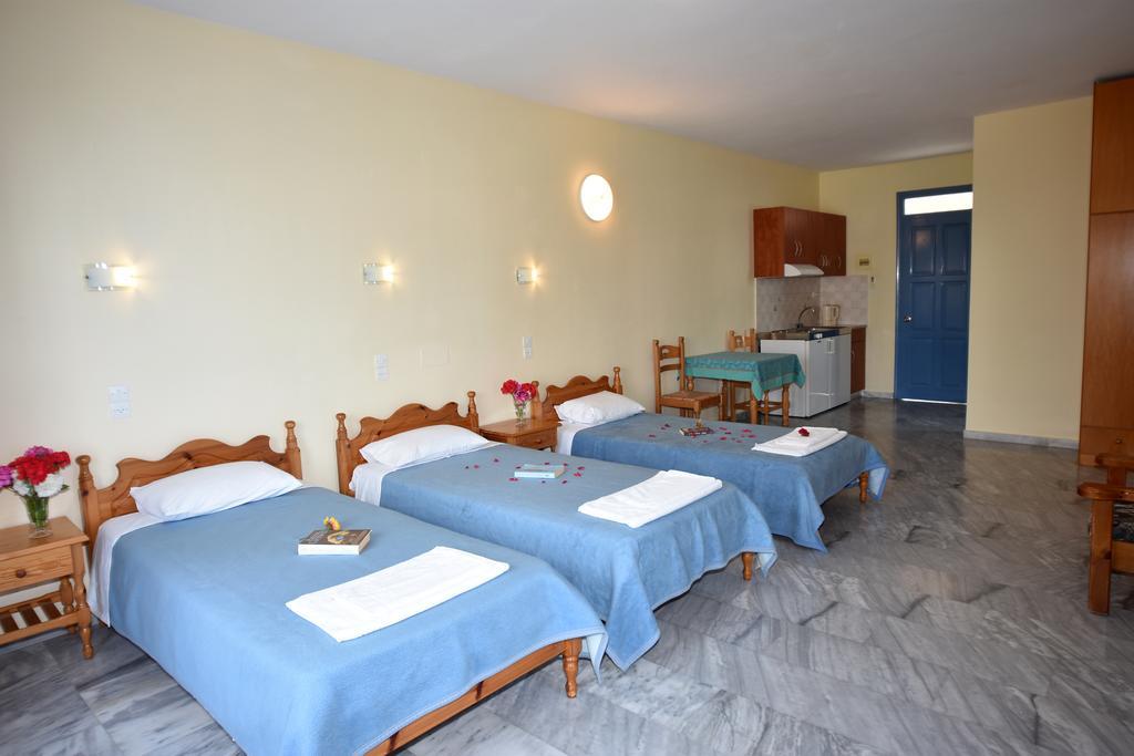 Blue Sky Hotel - Petra - Lesvos - Greece 외부 사진