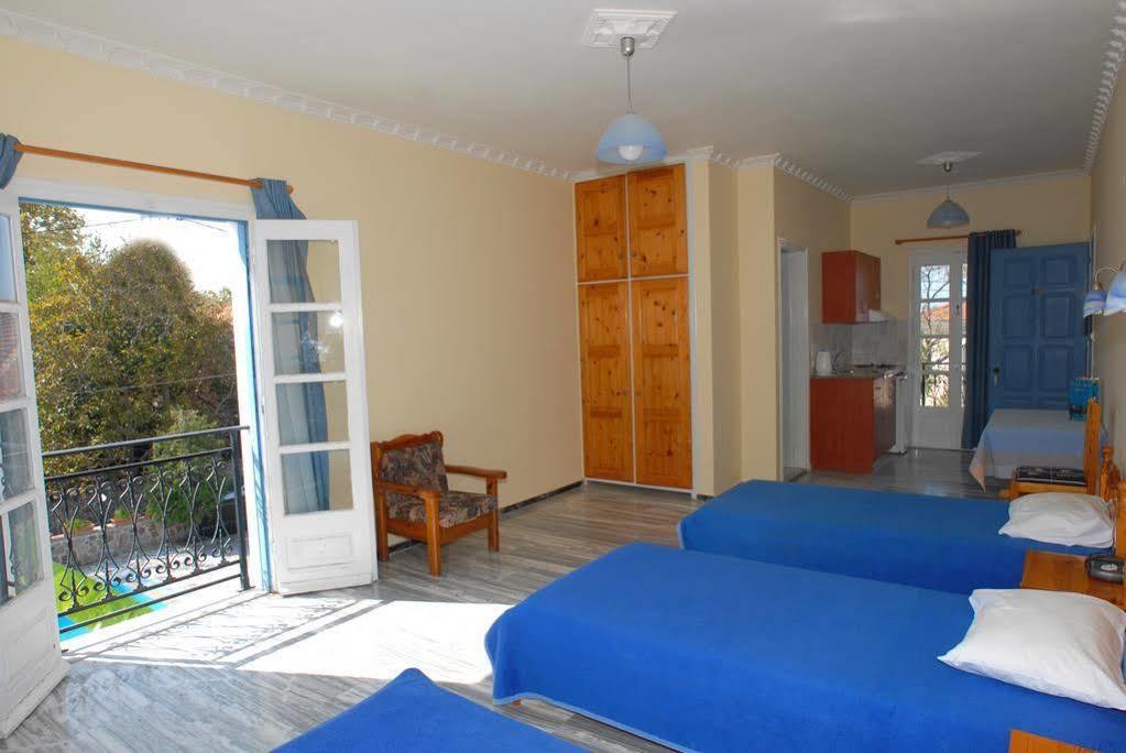 Blue Sky Hotel - Petra - Lesvos - Greece 외부 사진