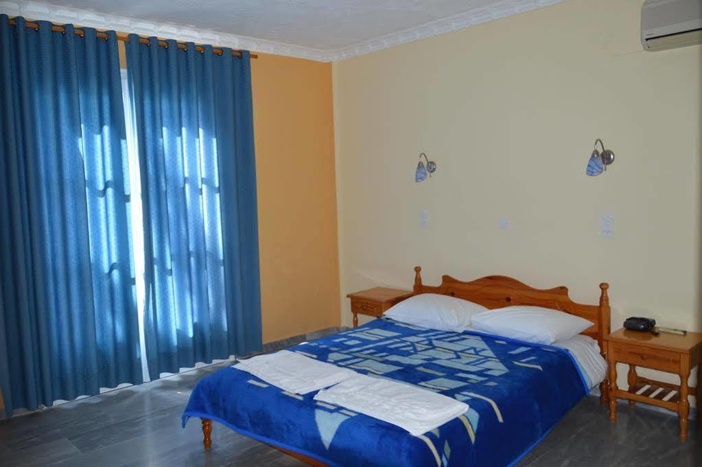 Blue Sky Hotel - Petra - Lesvos - Greece 외부 사진