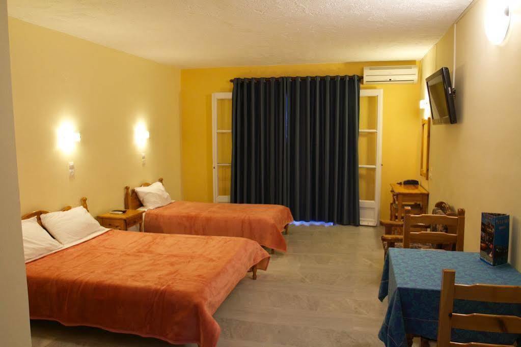Blue Sky Hotel - Petra - Lesvos - Greece 외부 사진